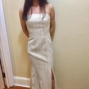 KAY UNGER sz 2-4 gold/cream strapless textured gown